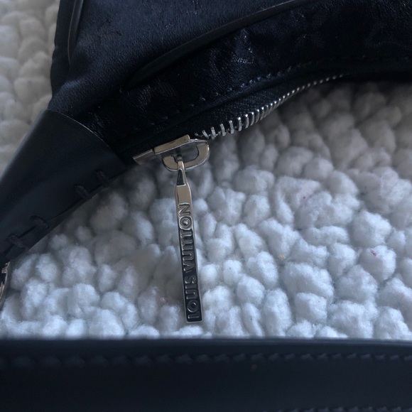 LOUIS VUITTON Small Black Satin and Leather Trim Monogram Boulogne Baguette - Picture 4 of 12